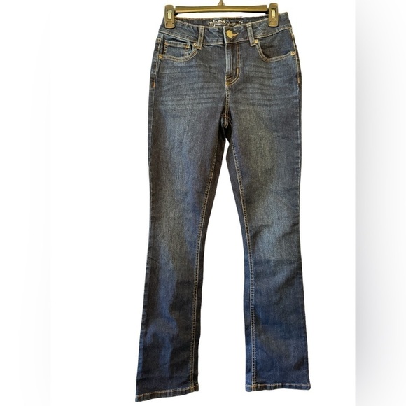 M jeans from Maurices Midrise Boot 2 Reg - Picture 4 of 10